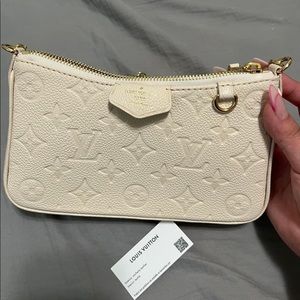 Louis Vuitton EASY POUCH ON STRAP